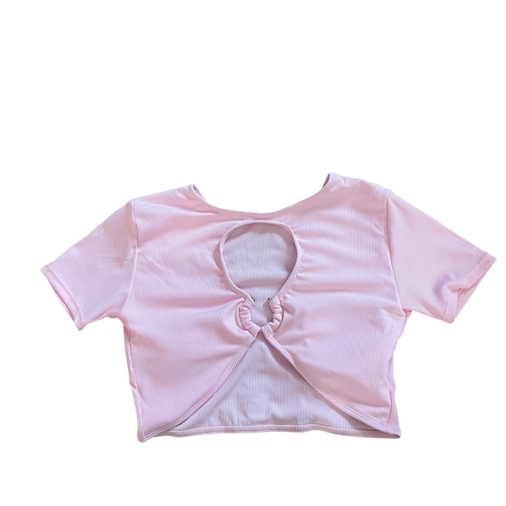 Chic Pink Ribbed Central Ring Crop Top